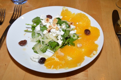 Sinaasappel venkel salade met geitenkaas
